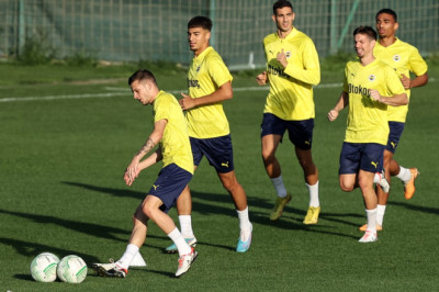 Fenerbahçe'nin Alanya maçı kadrosunda 5 eksik! 2 oyuncu kesik yedi