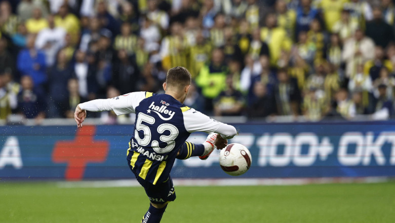 Fenerbahçe, Çaykur Rizespor'u 5-0 Mağlup Etti