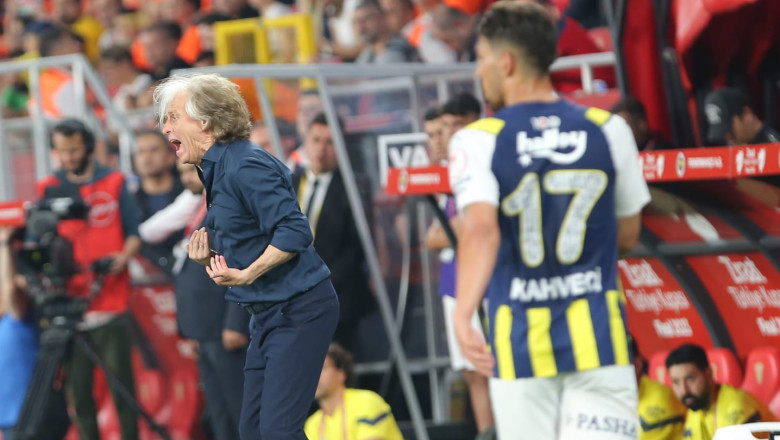Jorge Jesus kalsaydı, Fenerbahçe'den yıldız isim gönderilecekti!