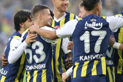 Yazarlardan Fenerbahçe yorumları