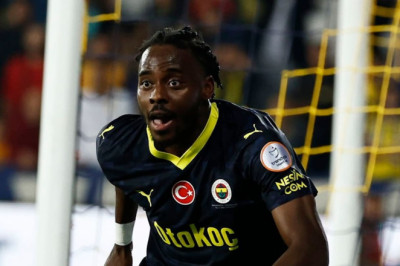 Fenerbahçe'den Bright Osayi-Samuel İçin Crystal Palace'ın Devrede Olduğu Belirtildi