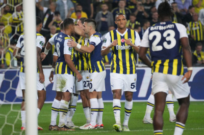 Daily Mail sayfaları Fenerbahçe ile kaplandı: Avrupa'nın...