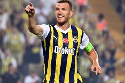 Kimsesizlerin kimsesi Edin Dzeko!