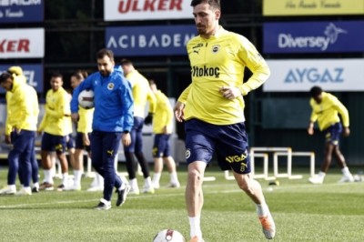 Fenerbahçe'de Ertuğrul Karanlık hedef tahtasında