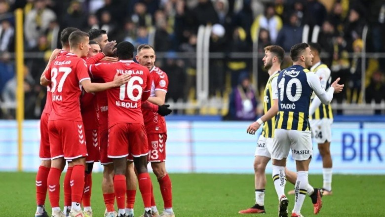 YAZARLARDAN FENERBAHÇE YORUMLARII