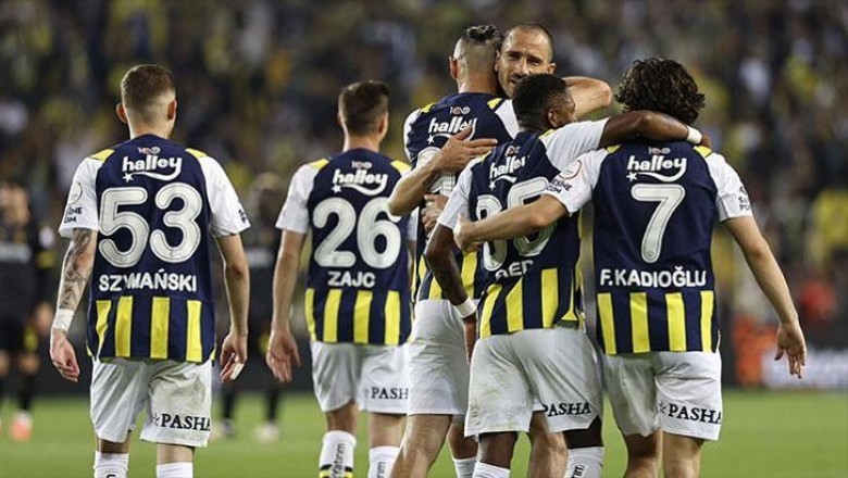 Fenerbahçe'den iki isme 3 yıllık sözleşme
