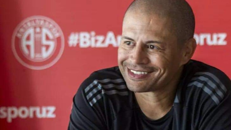 Alex de Souza bombayı patlattı! Fenerbahçeli 2 futbolcuyu transfer ediyor